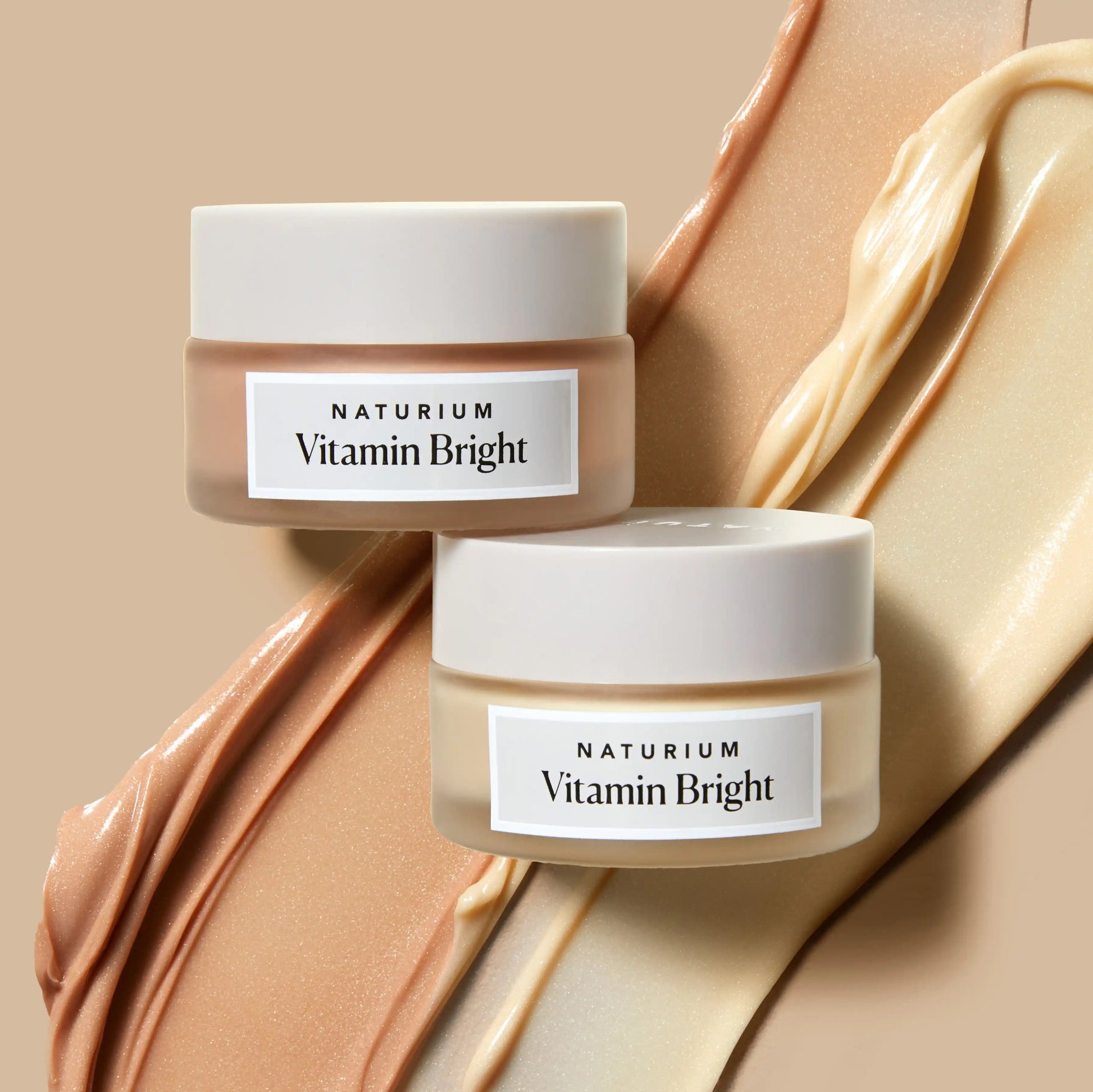 vitamin-bright-illuminating-eye-cream-s4 HR-vitaminbright_5215_revised_crop_358f212b-4c02-447b-a020-3fcecfbd39c5.webp